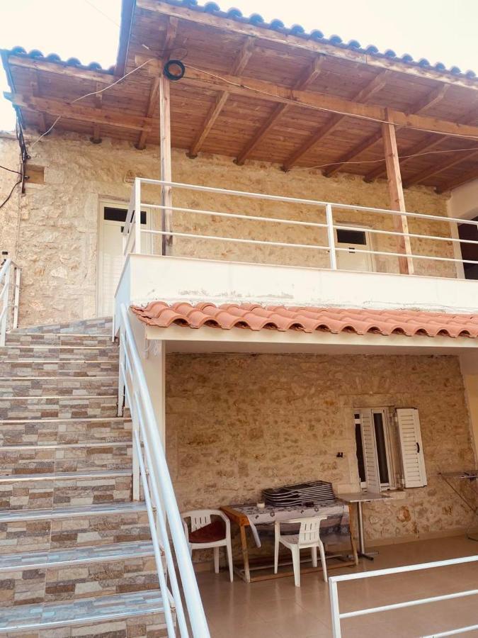 Sofia'S Rooms Himare Esterno foto