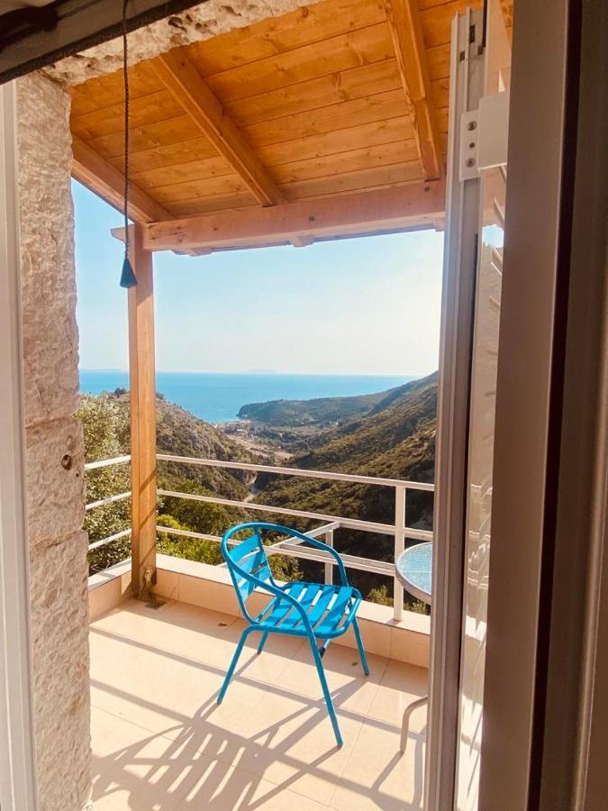 Sofia'S Rooms Himare Esterno foto